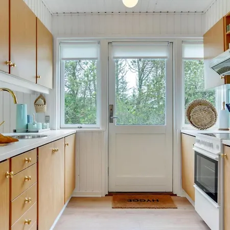 Ylva - 650m From The Sea In Nw Jutland By Interhome بيت للعطل *